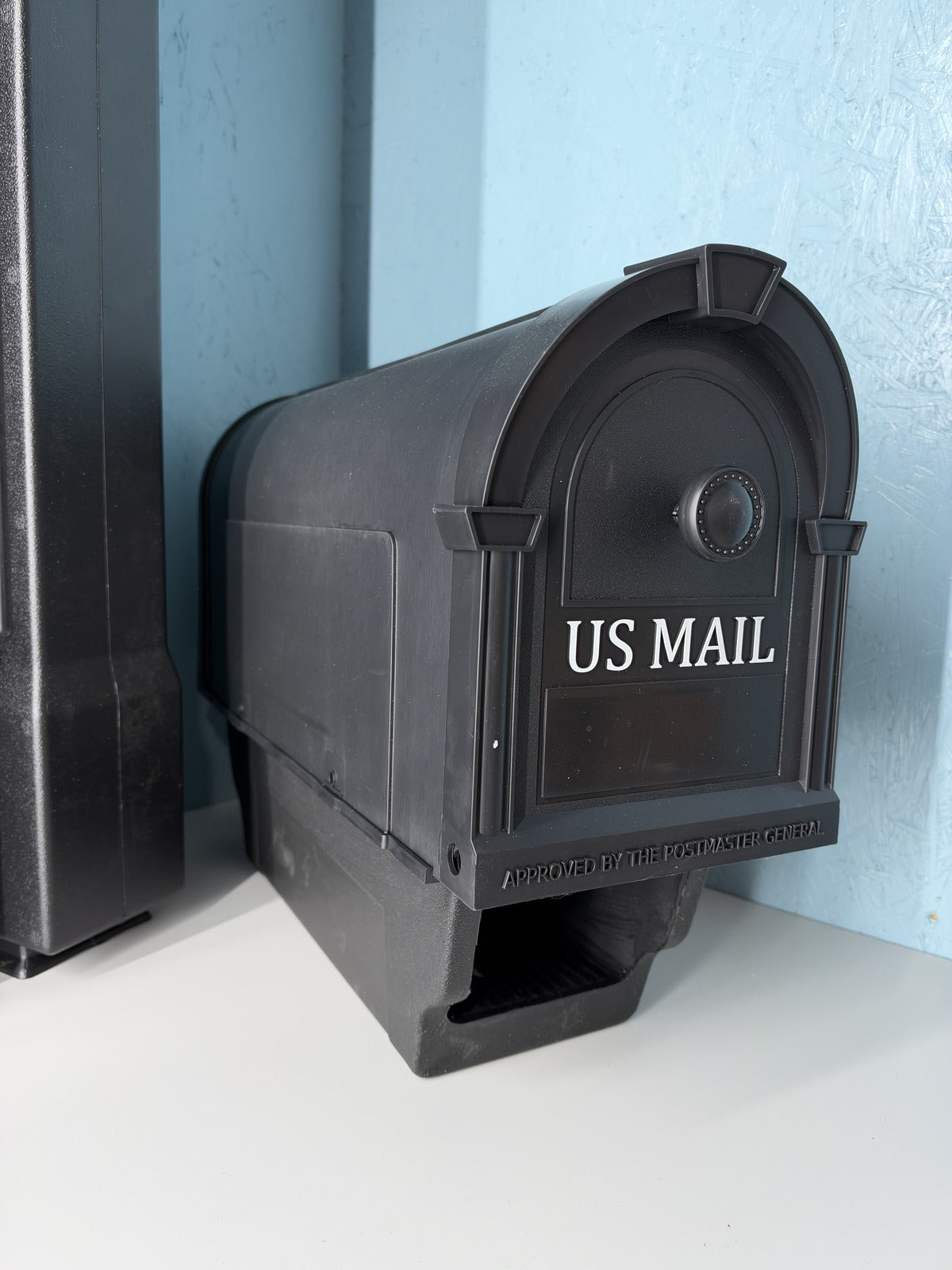 The Hampton Mailbox & Post Kit with Newspaper Port - Black