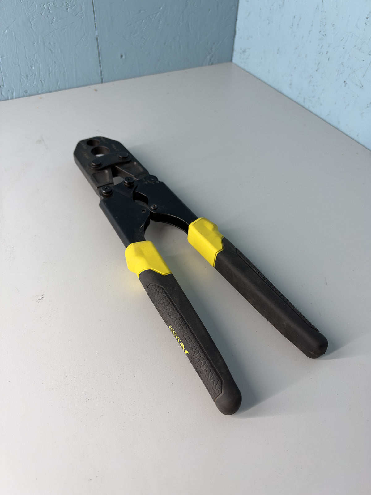 Apollo 1/2" & 3/4" Pex B Crimping Tool