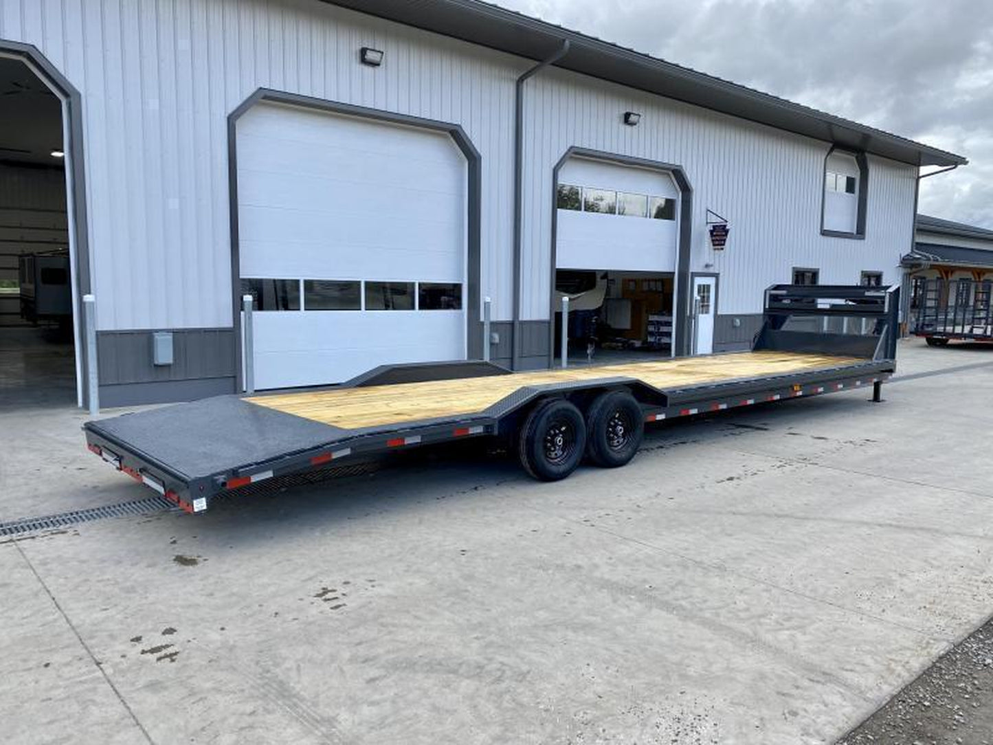 102"x40' Gooseneck Two Truck Hauler