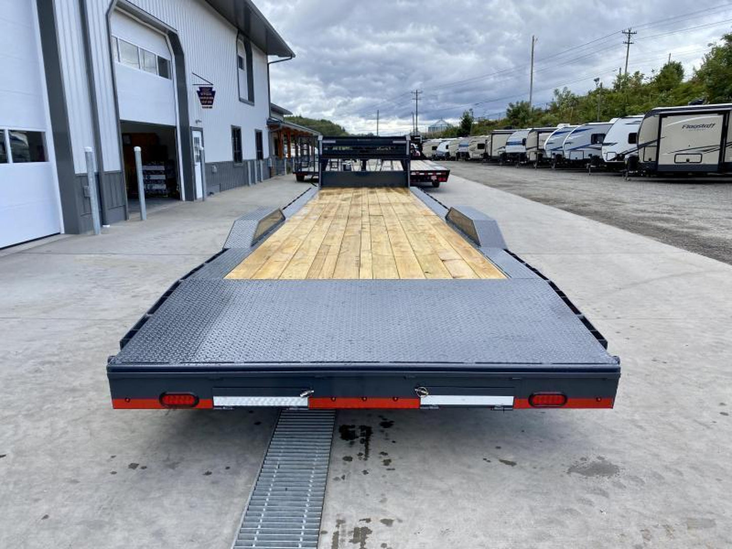102"x40' Gooseneck Two Truck Hauler